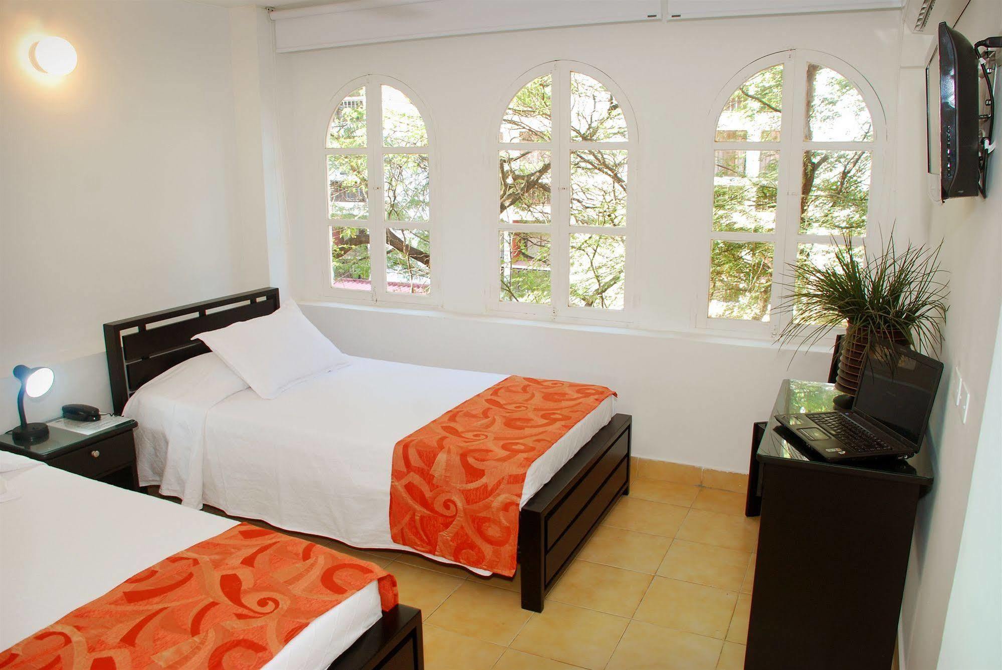 Edmar Hotel